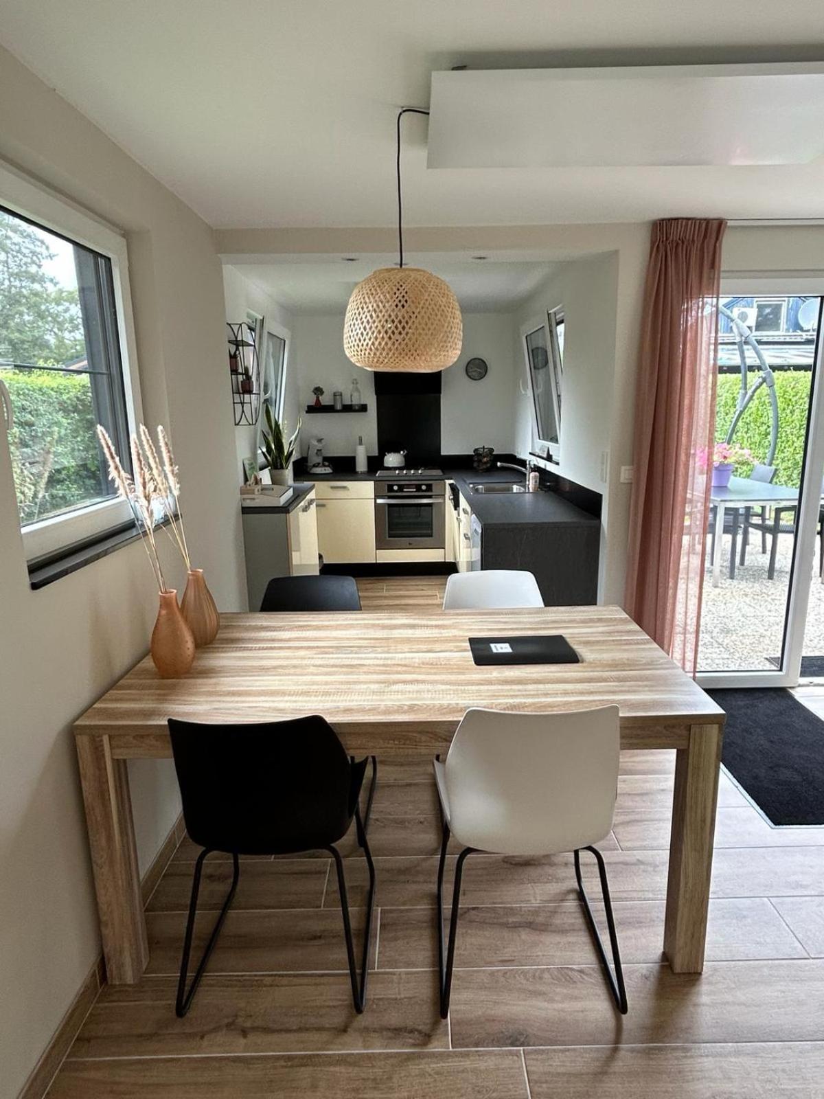 Oosterschelde Lodge Met Veel Privacy En Dicht Bij Het Water Scherpenisse Exterior foto